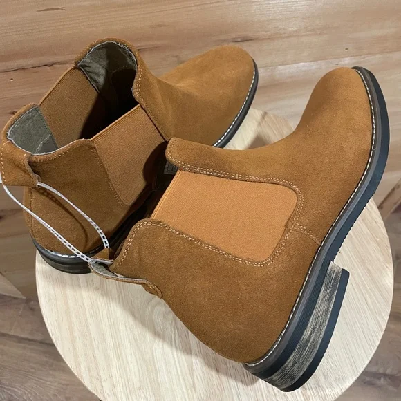 NWOT Bruno Marc Brown Suede Chelsea Boots Size 8 - Picture 2 of 7